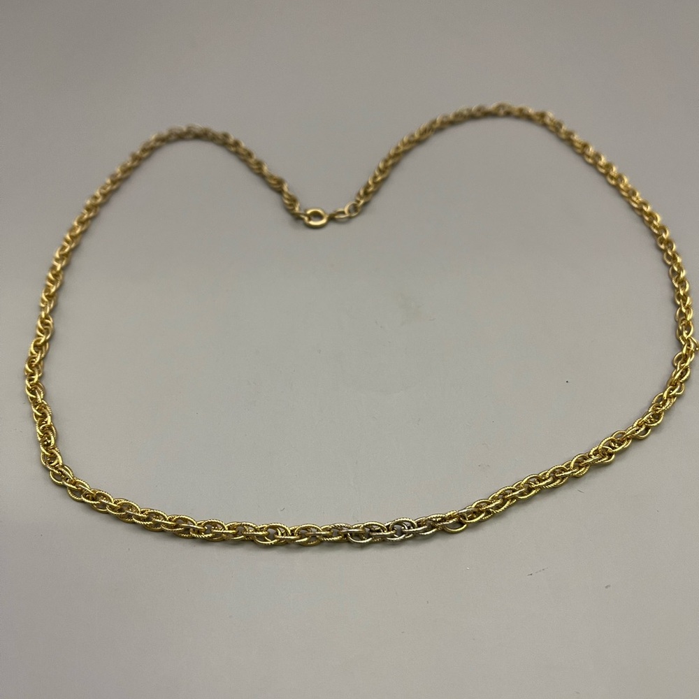 Gold Rope Chain Necklace with Twisted Design